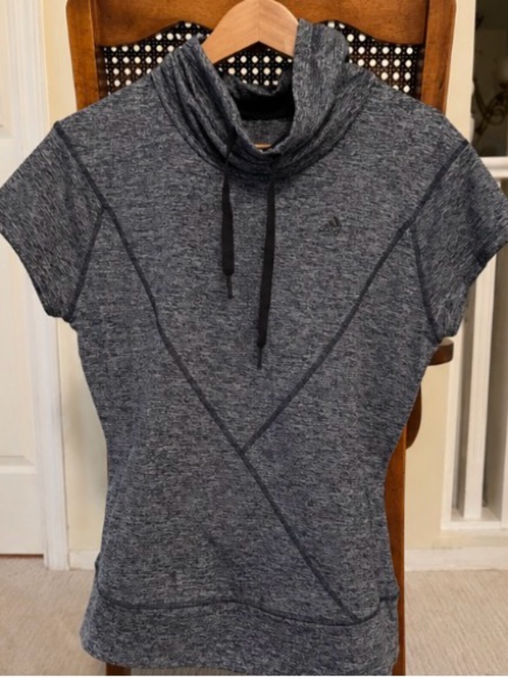 Adidas Women's Short Sleeve Cowl Neck Hoodie | Size Small | Heather Gray